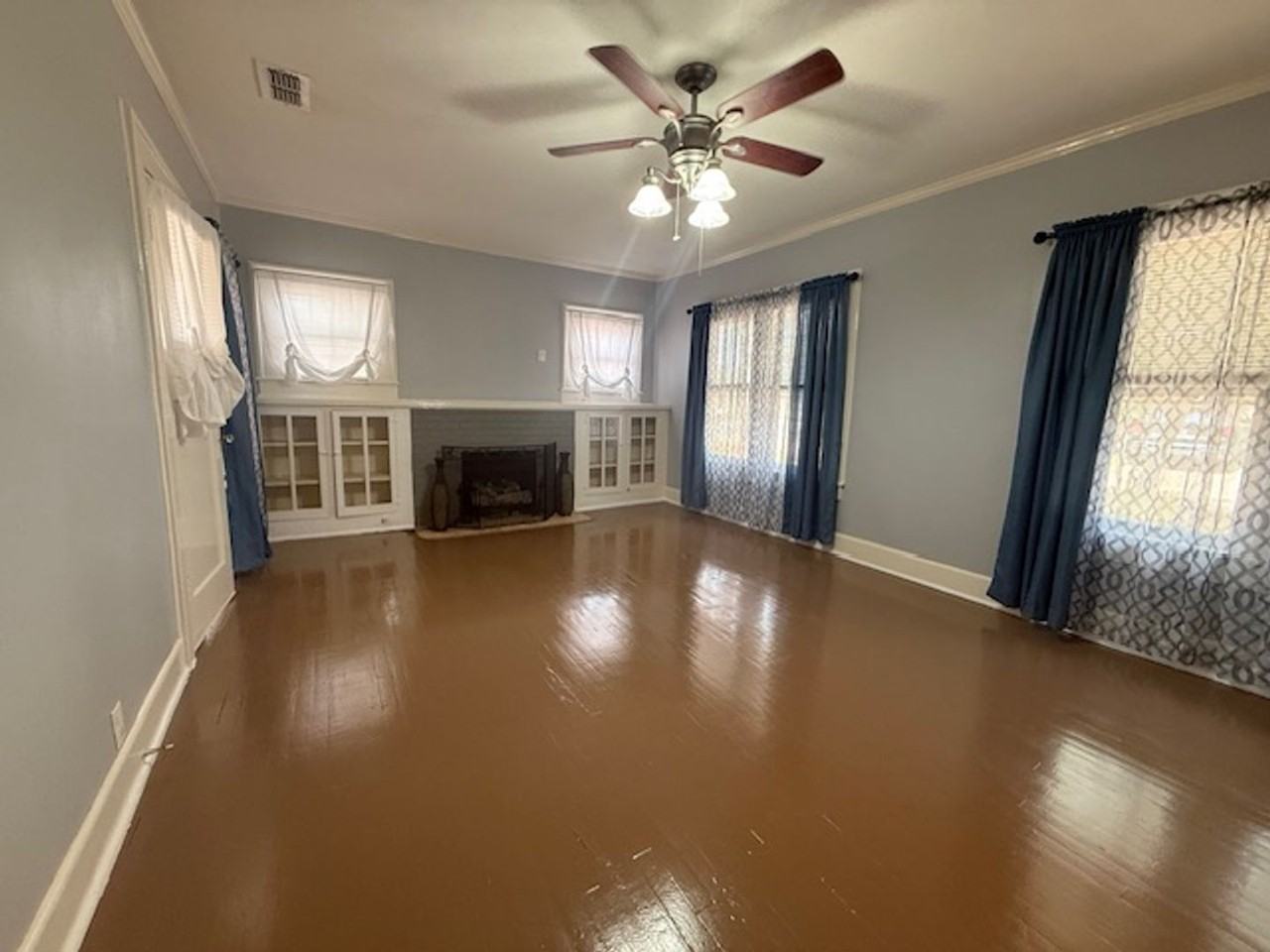 225 S Willis St - Photo 3 of 17