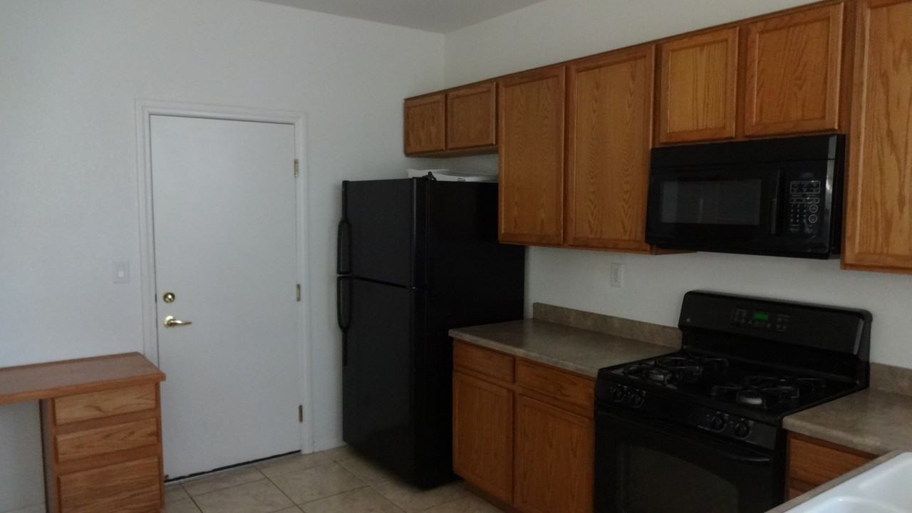 7876 Pronghorn Ct - Photo 3 of 5