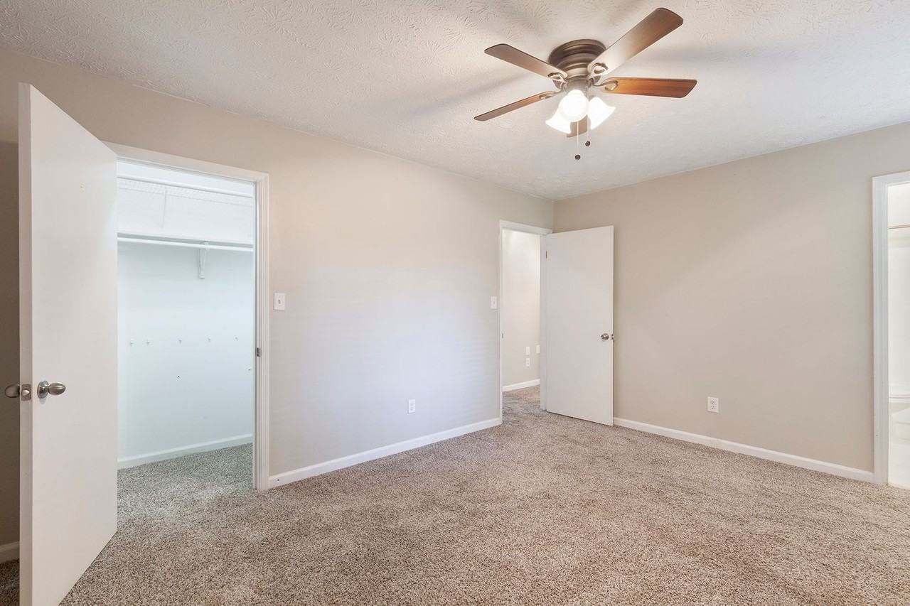9905 Lake Forest Way - Photo 2 of 37