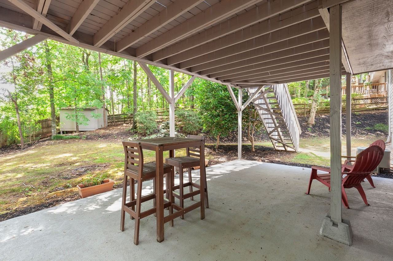 9905 Lake Forest Way - Photo 3 of 37