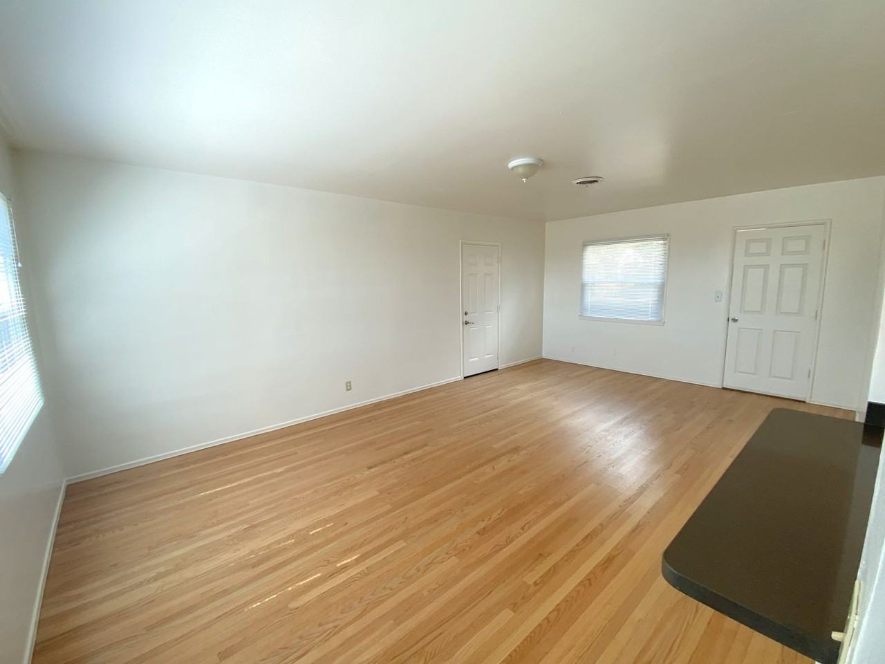 39670 Grand Ave - Photo 4 of 14
