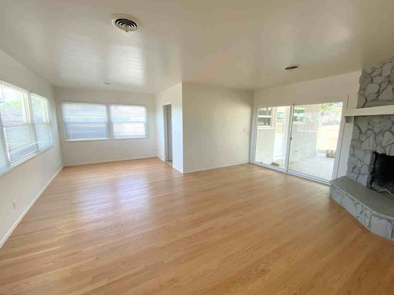 39670 Grand Ave - Photo 5 of 14