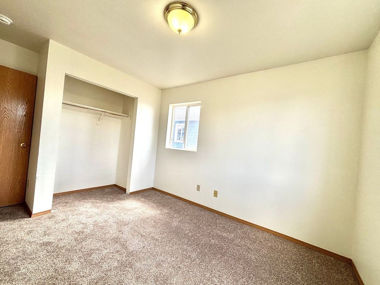 1753 W Kagy Blvd - Photo 7 of 9
