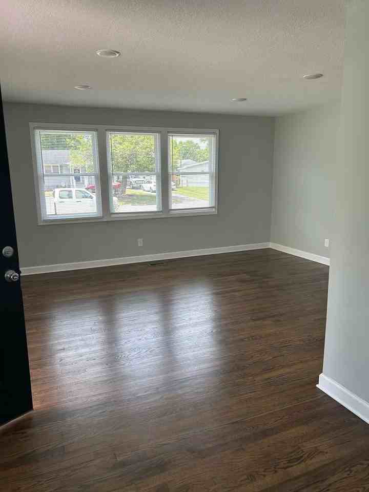 702 Sioux Dr - Photo 3 of 6
