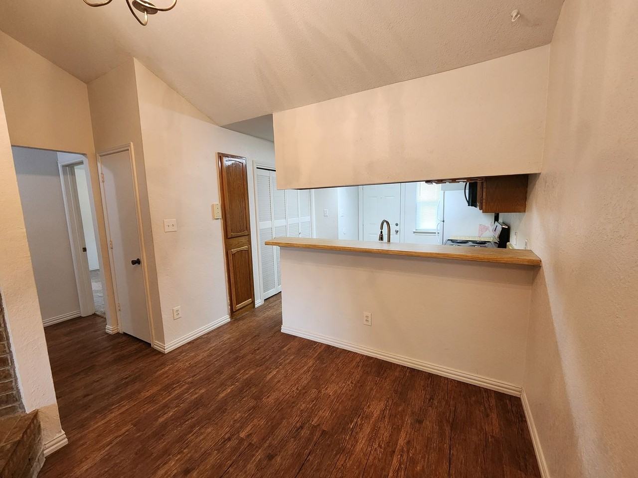 2925 Timothy Ln - Photo 4 of 19