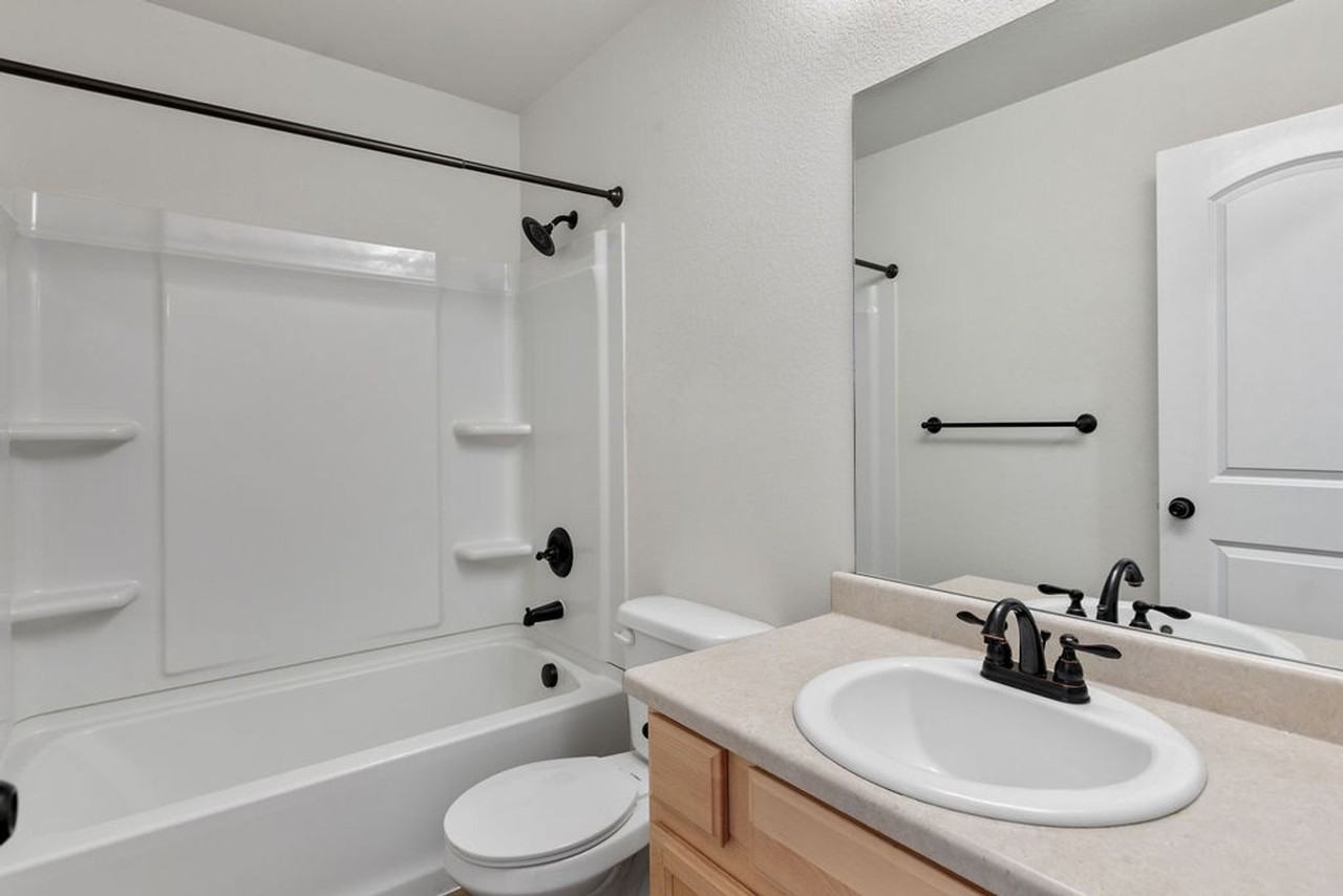 8611 15th Street Rd - Photo 6 of 23