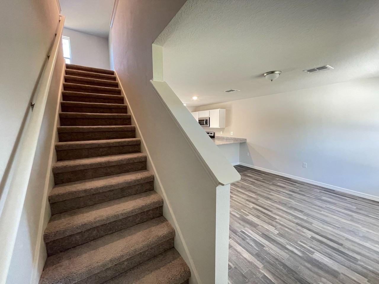 1630 Tench Ct - Photo 7 of 18