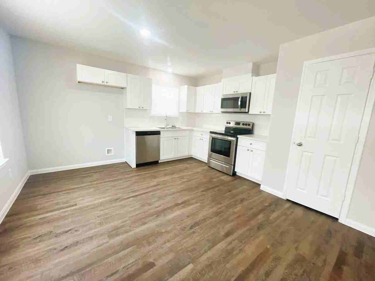 350 Road 5105 - Photo 2 of 20