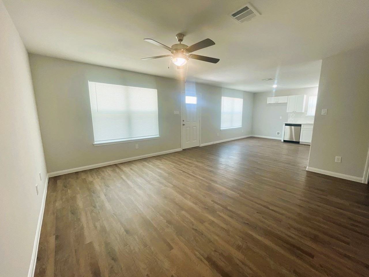 350 Road 5105 - Photo 4 of 20