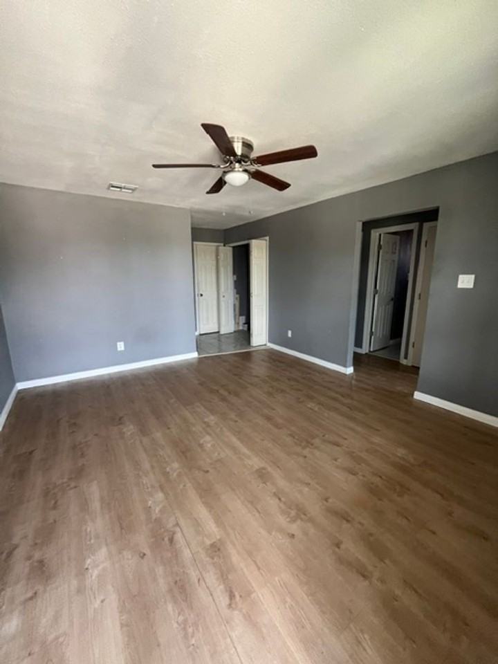 3303 Toledo Dr #D - Photo 2 of 12