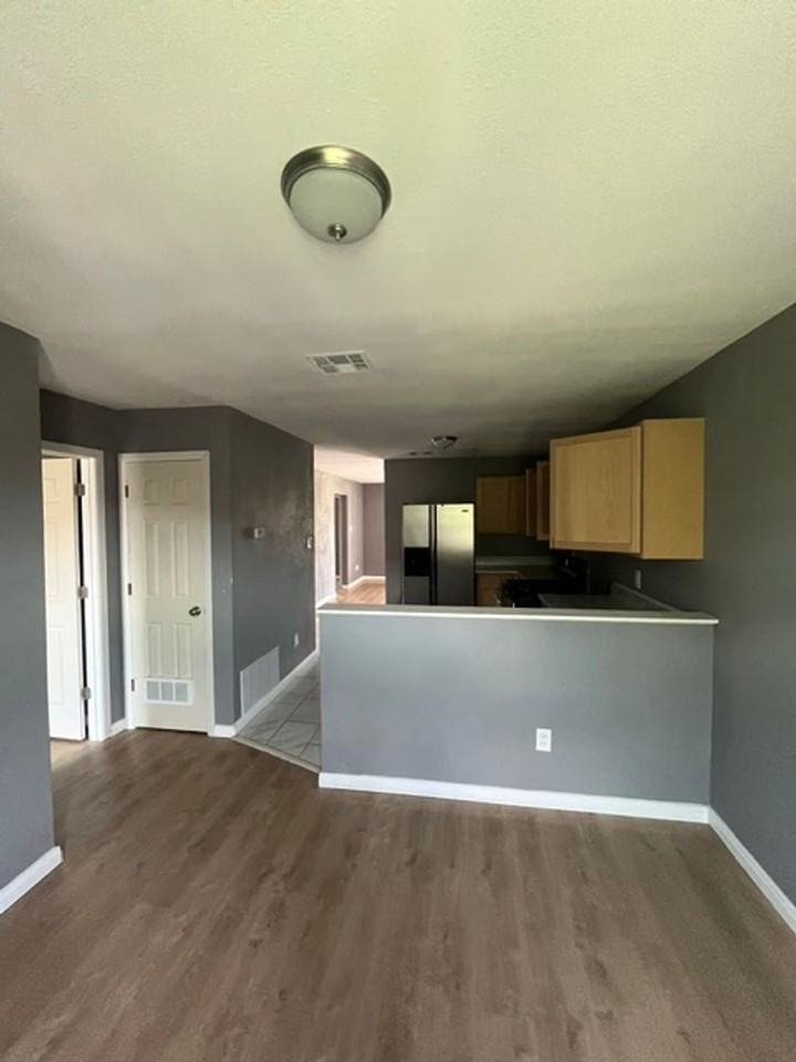 3303 Toledo Dr #D - Photo 6 of 12