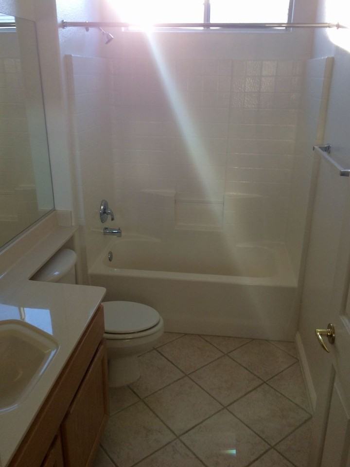 3047 Hickory Valley Rd - Photo 7 of 10