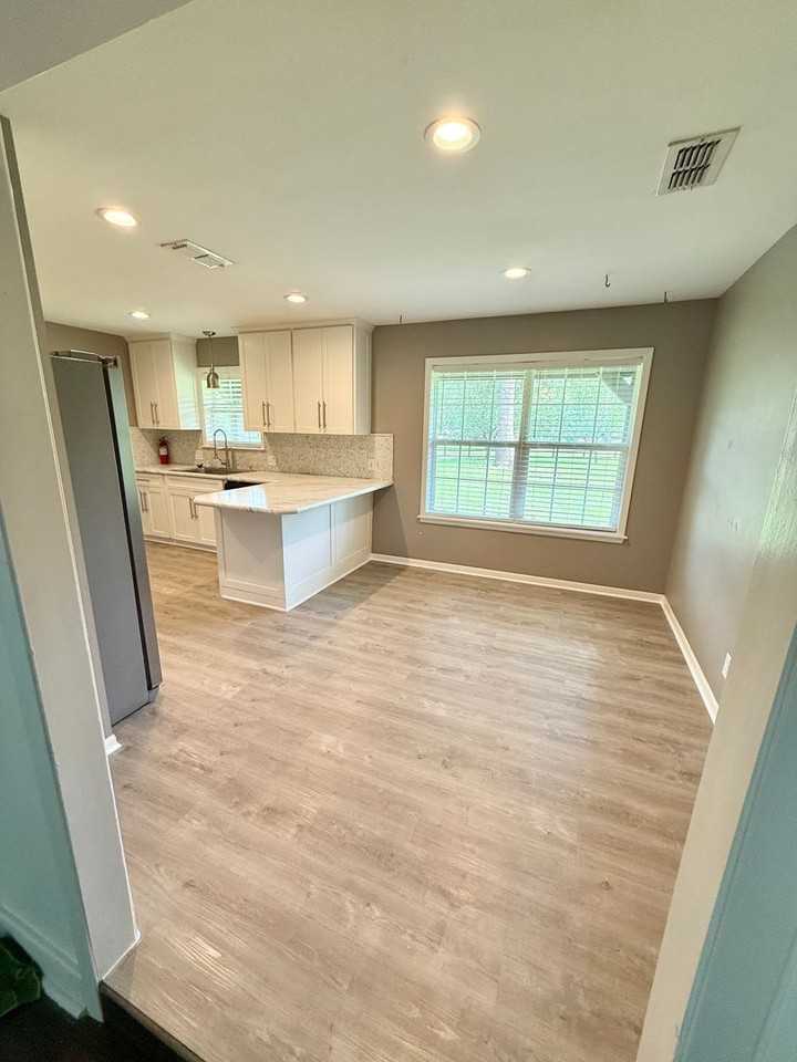 1406 Jeff Davis Dr - Photo 7 of 30