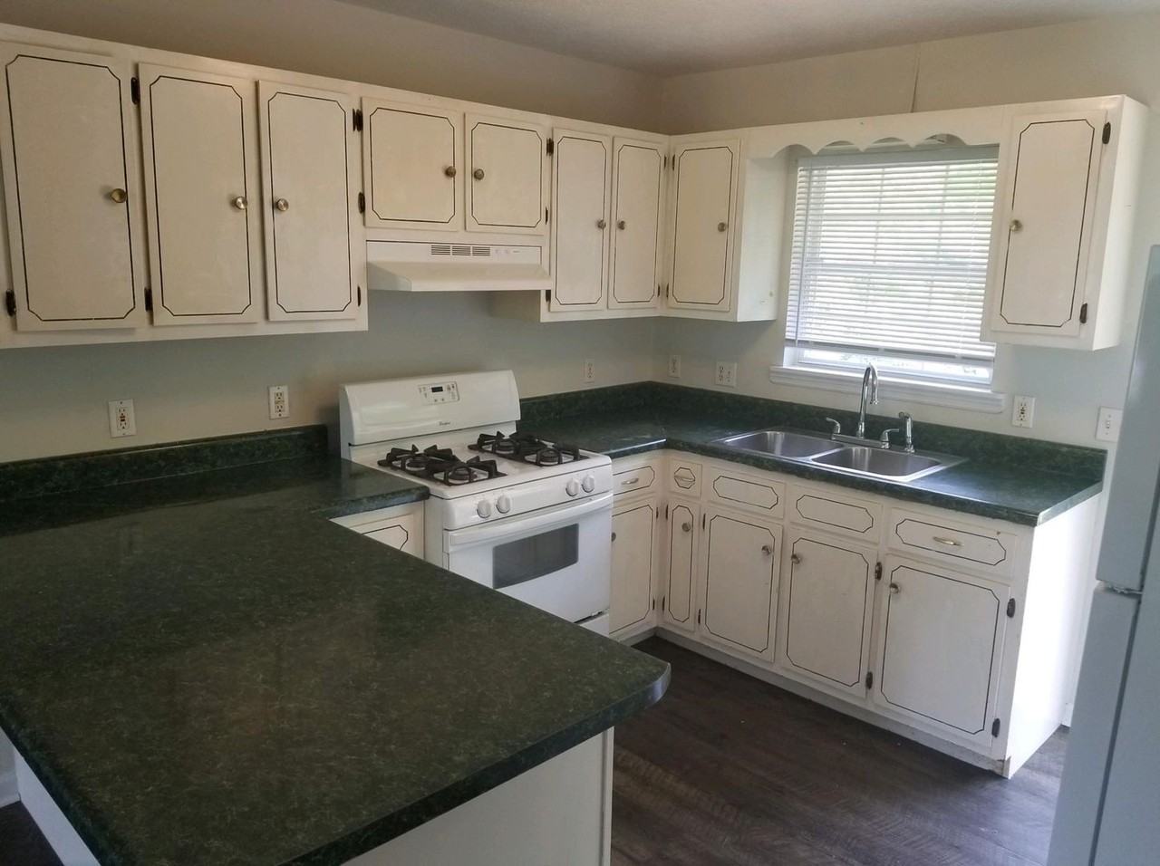151 Spirit Cir - Photo 2 of 7