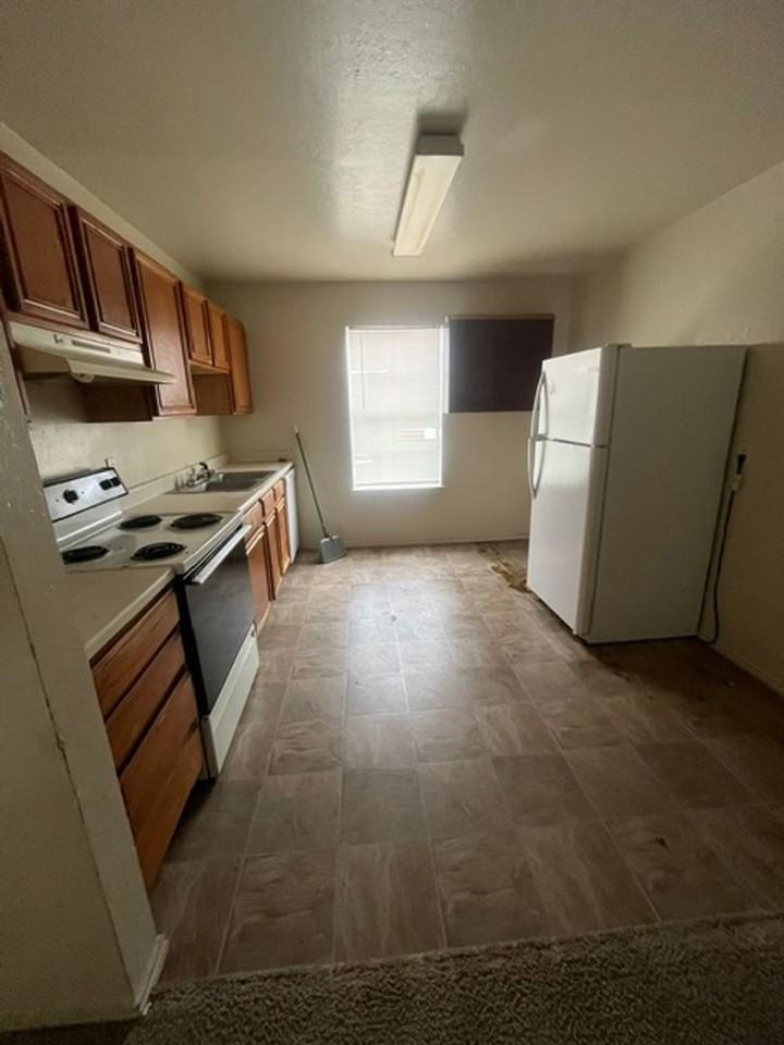 1103 Horizon Dr - Photo 3 of 7