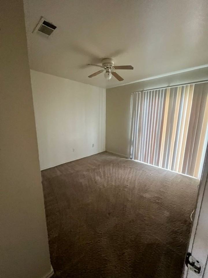 1103 Horizon Dr - Photo 4 of 7