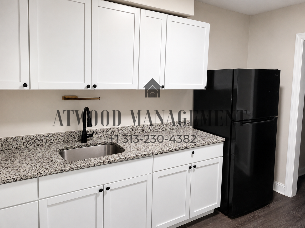10015 Robson St - Photo 5 of 12