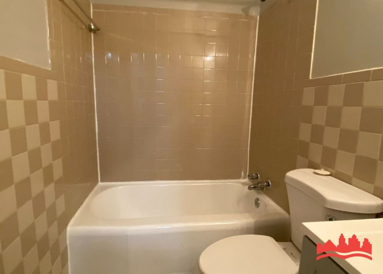 2961 Southwall St - Photo 6 of 15