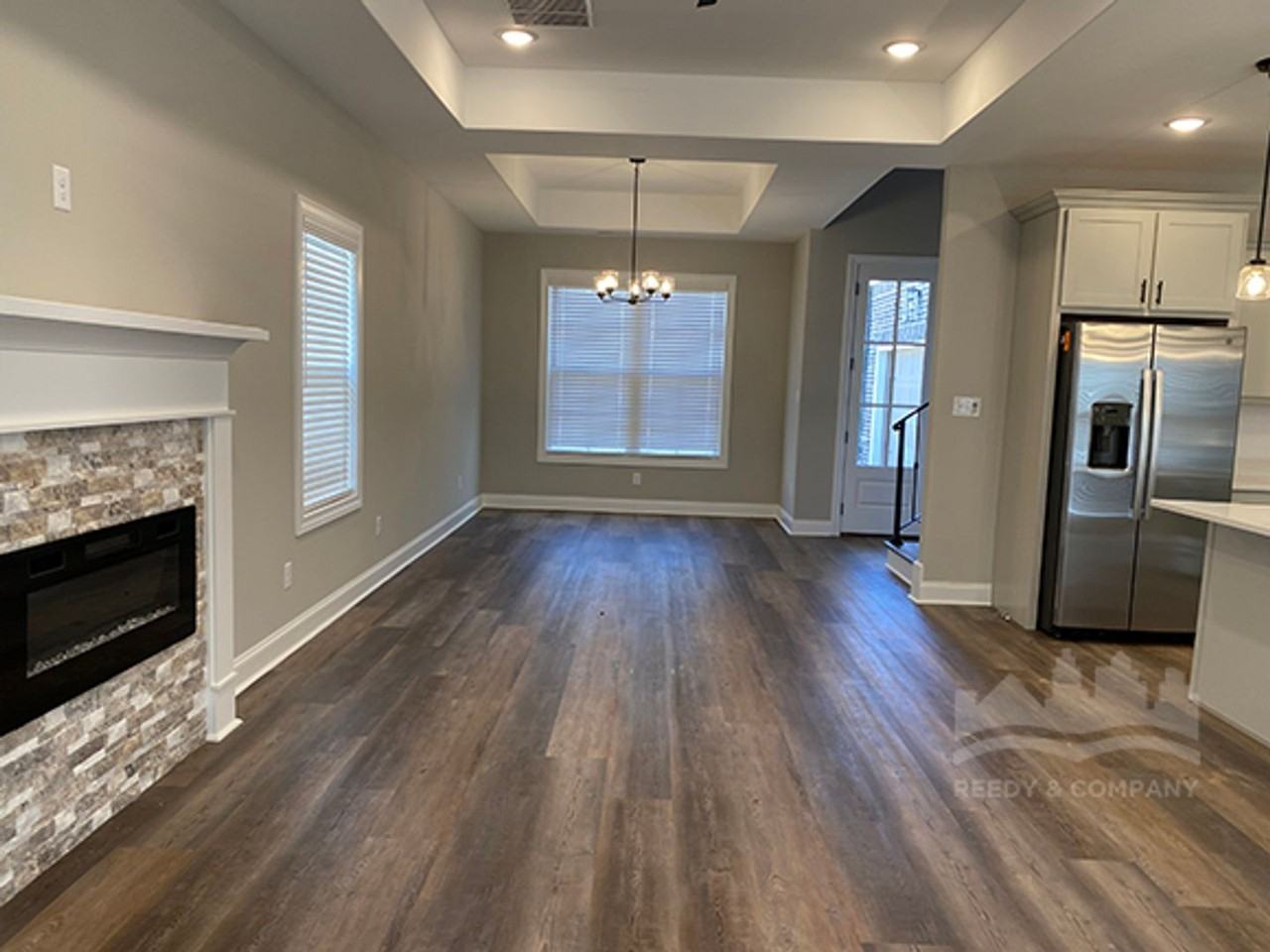 565 Beau View Way - Photo 4 of 22