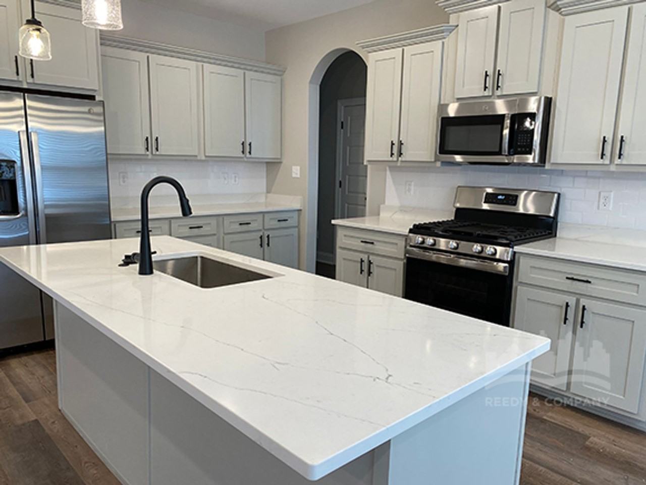 565 Beau View Way - Photo 6 of 22