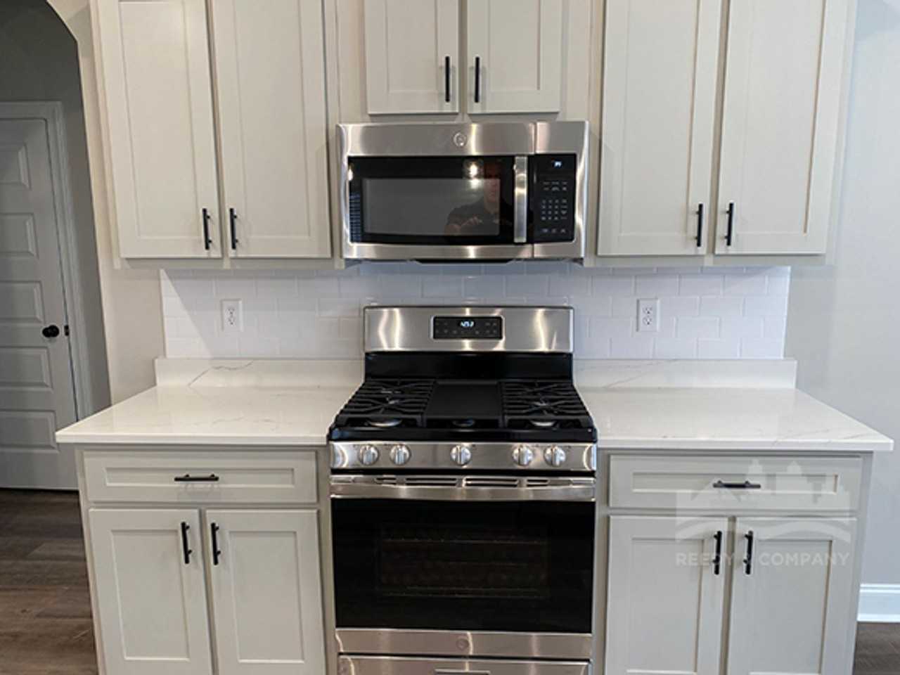 565 Beau View Way - Photo 7 of 22