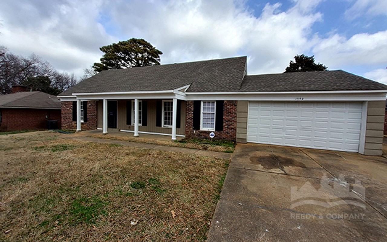1392 Singing Trees Dr - Photo 2 of 31