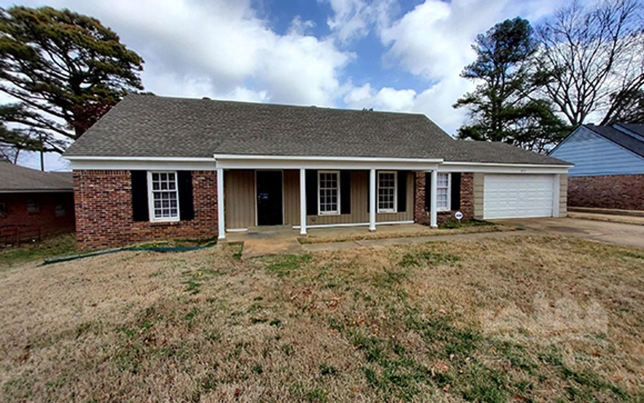 1392 Singing Trees Dr - Photo 3 of 31