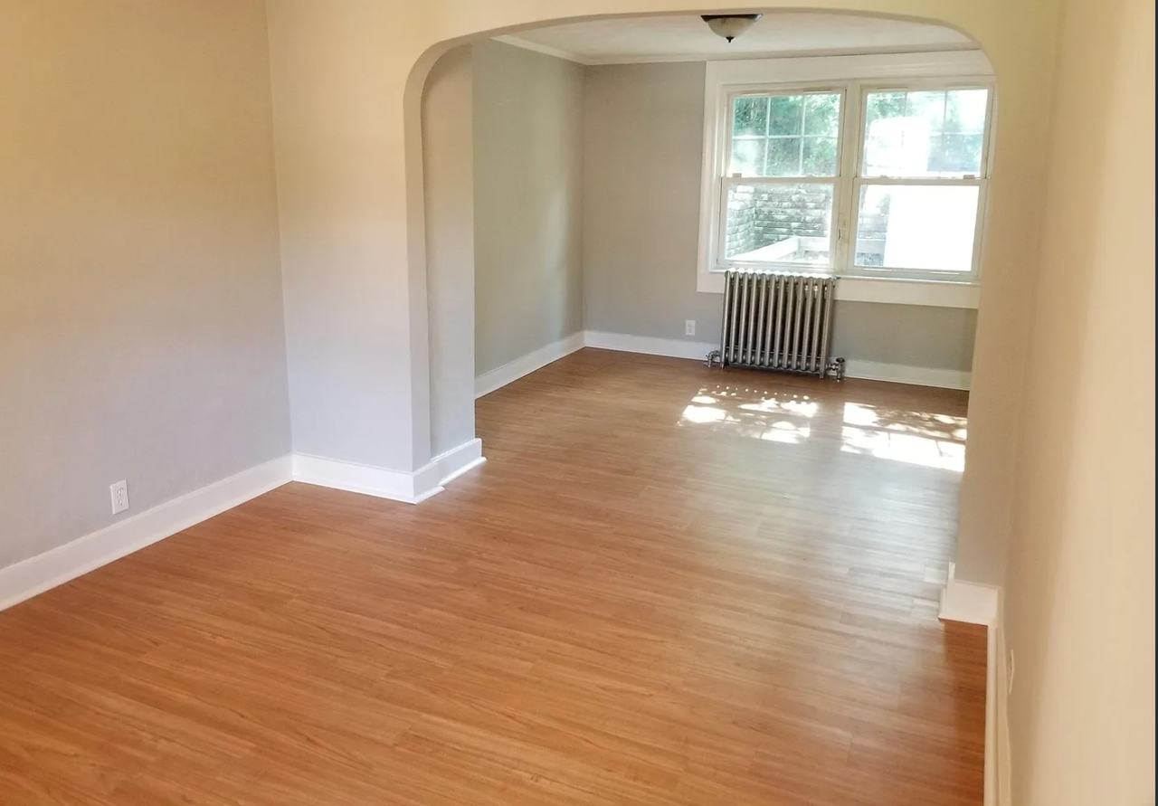 1336 Fallowfield Ave - Photo 3 of 18