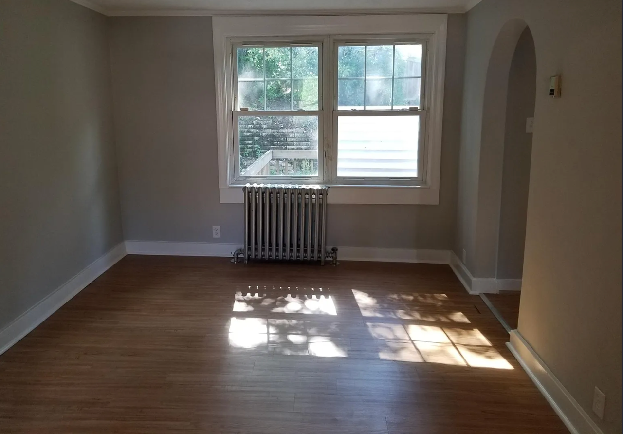 1336 Fallowfield Ave - Photo 5 of 18