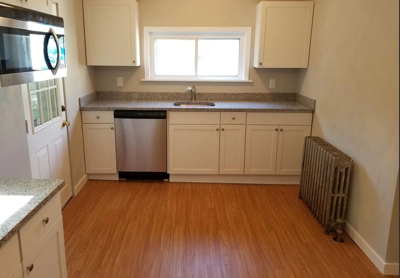 1336 Fallowfield Ave - Photo 7 of 18