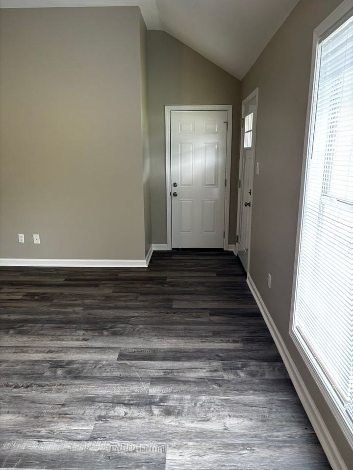 709 Crescent Cv - Photo 5 of 23