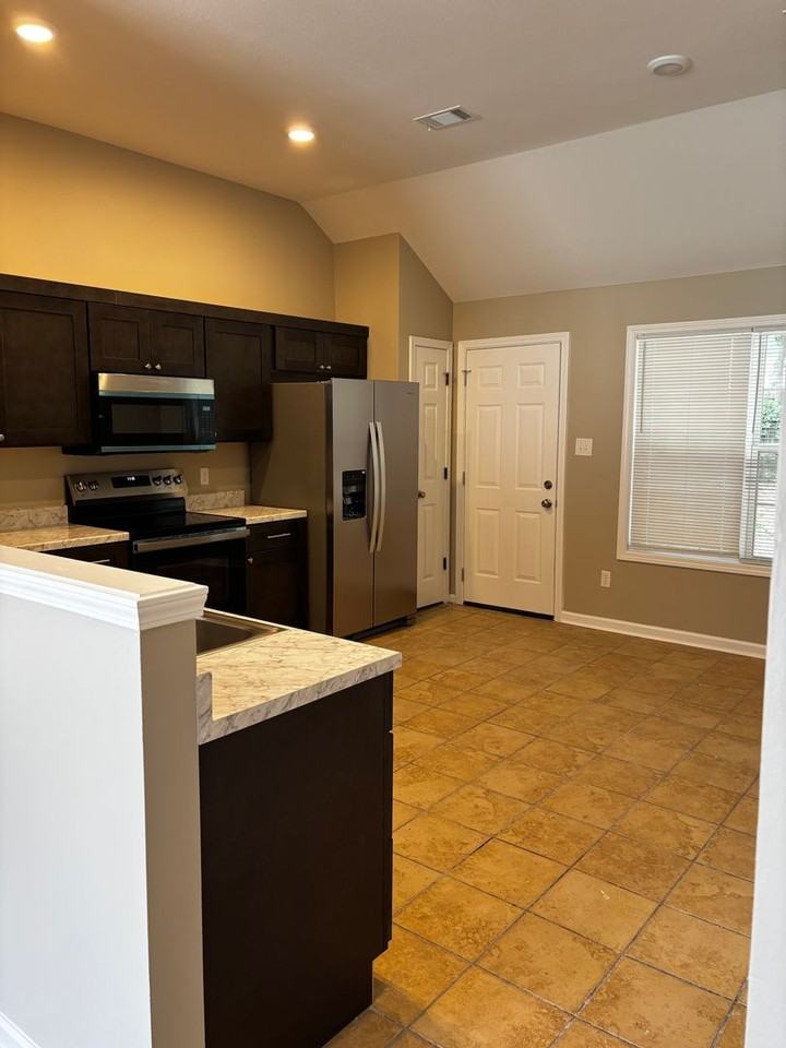 709 Crescent Cv - Photo 6 of 23