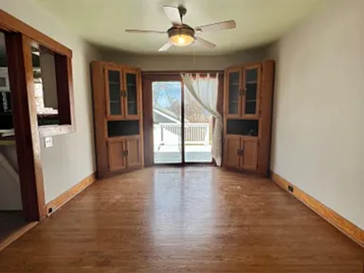 6116 Pinkney St - Photo 4 of 15