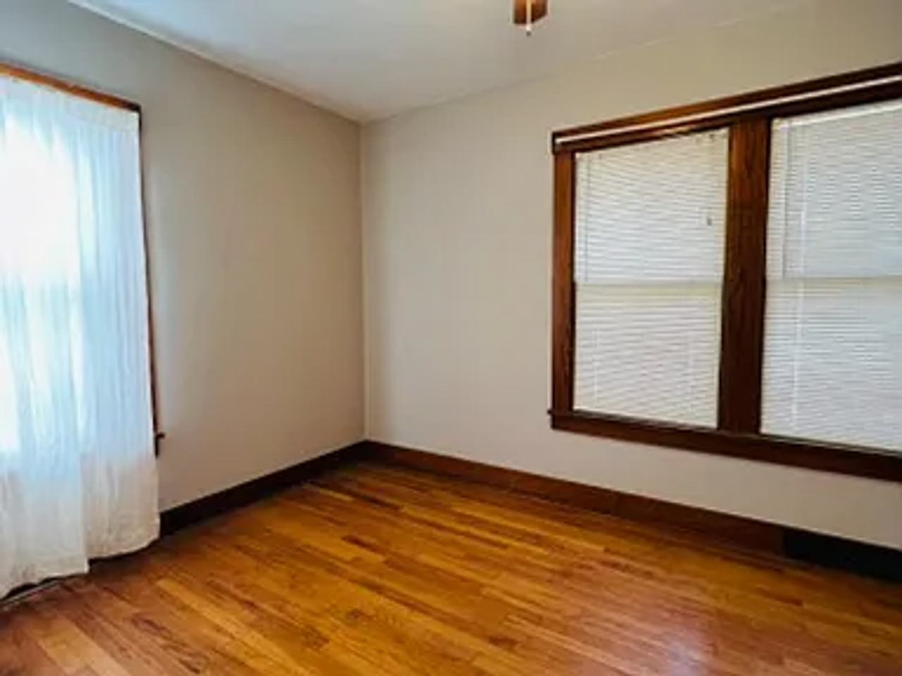 6116 Pinkney St - Photo 7 of 15