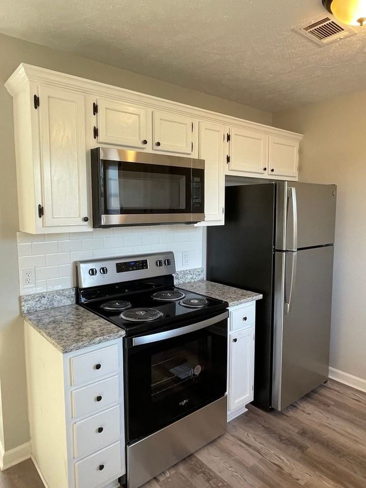 1415 Huebner St - Photo 5 of 16