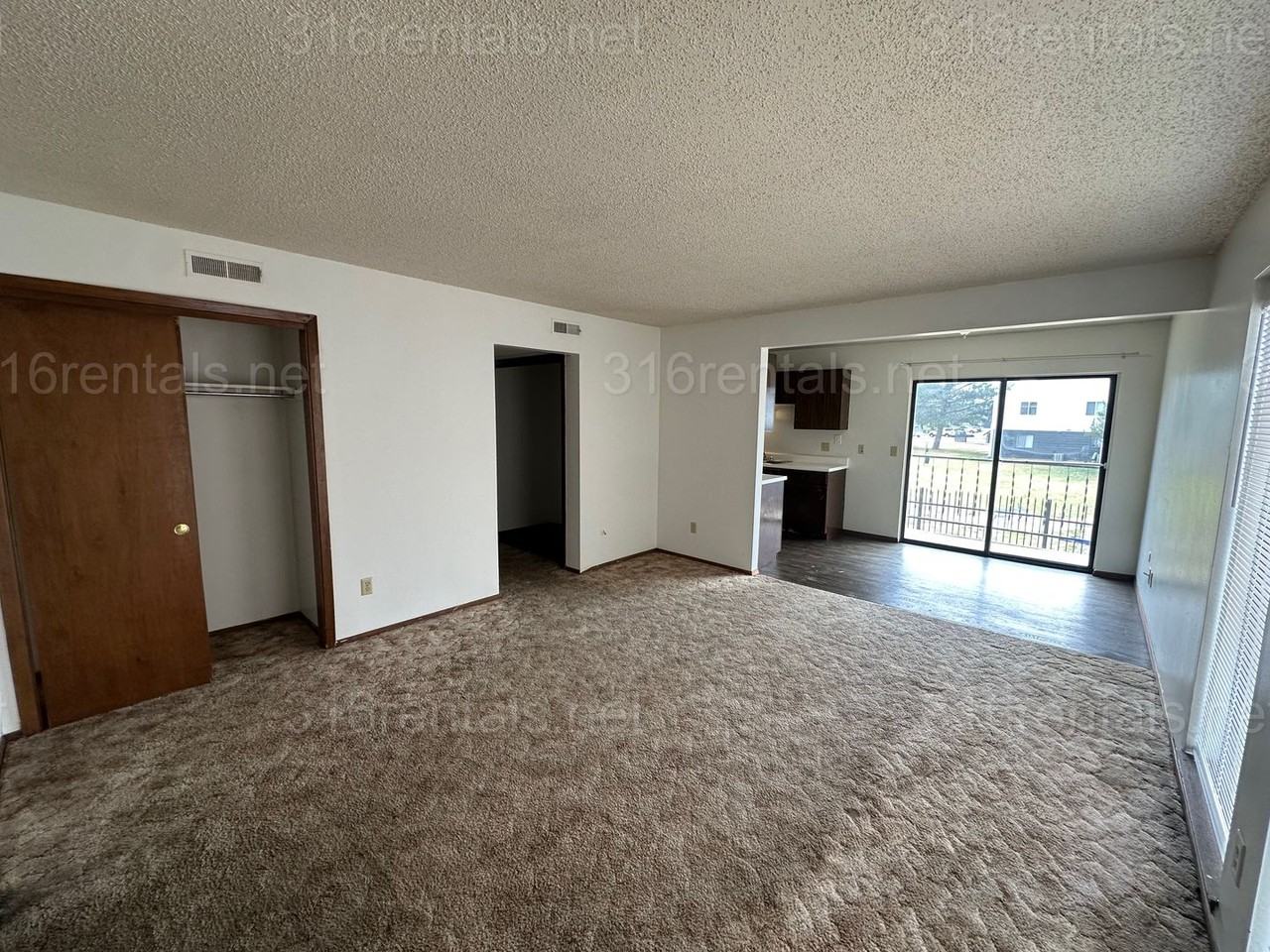369 E Marion Ct #4 - Photo 2 of 13