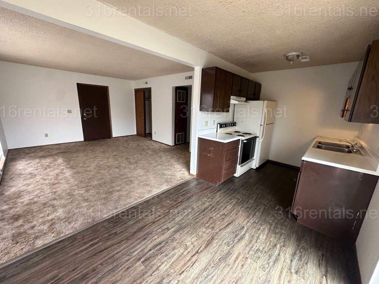 369 E Marion Ct #4 - Photo 4 of 13
