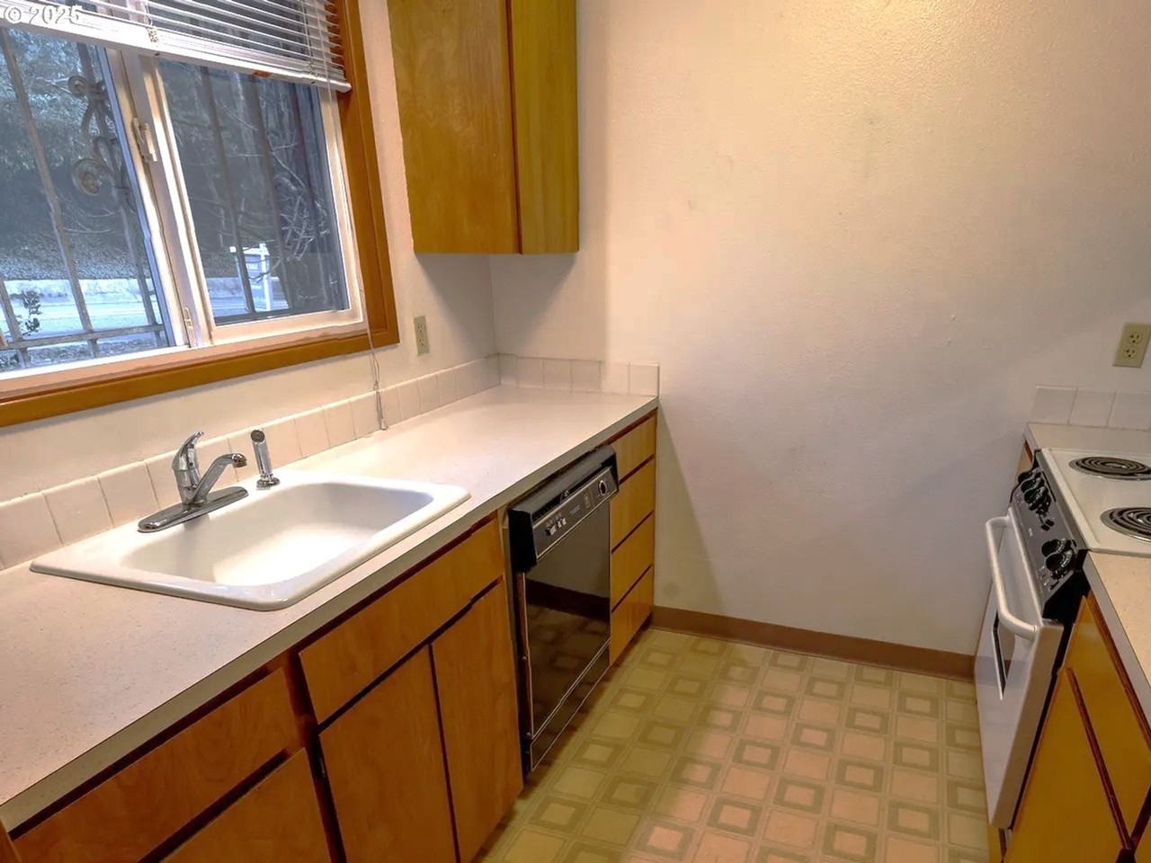 Hillside Eight - Photo 4 of 23