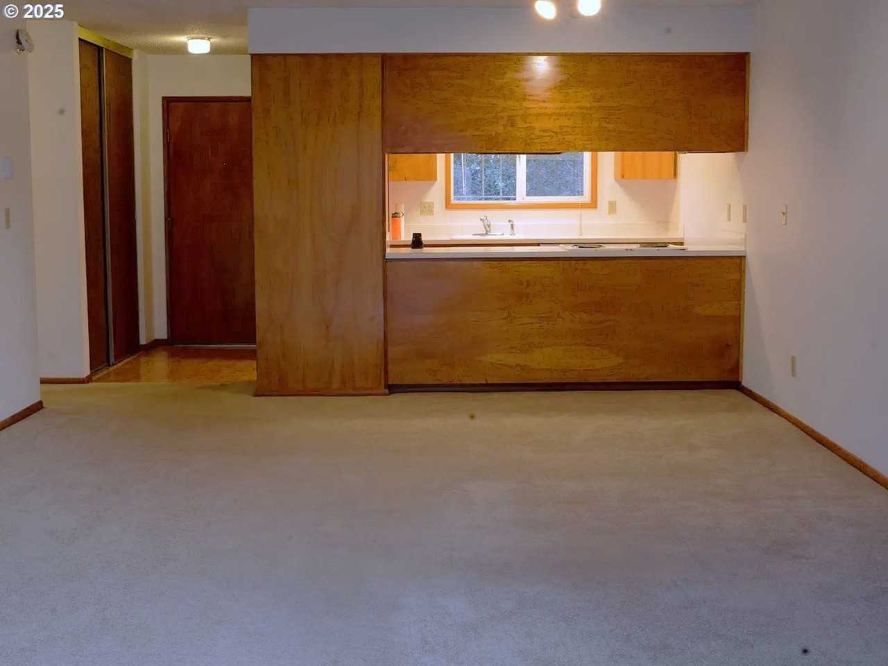 Hillside Eight - Photo 5 of 23