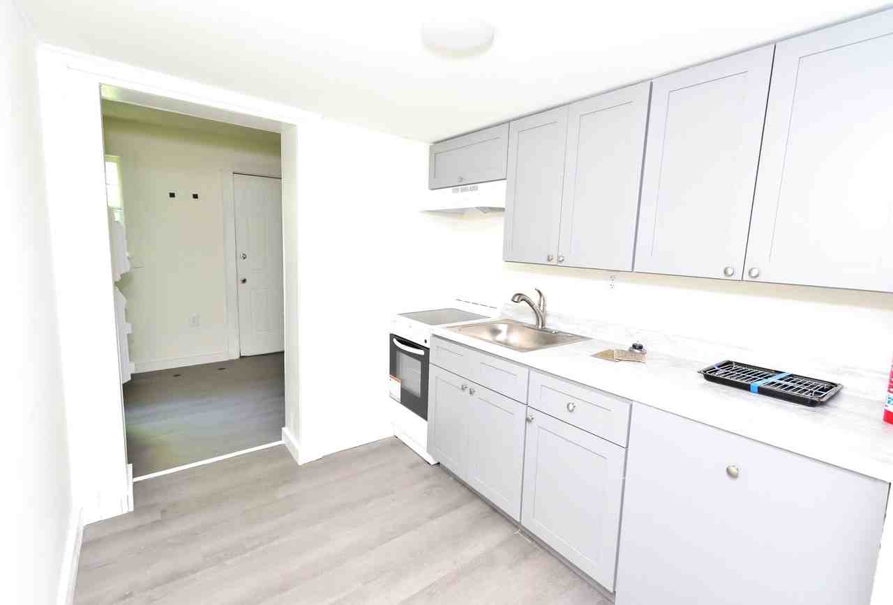 829 Gay St - Photo 7 of 8