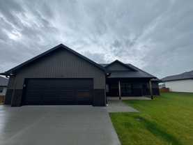 4680 Treaty Dr - Photo 1 of 1
