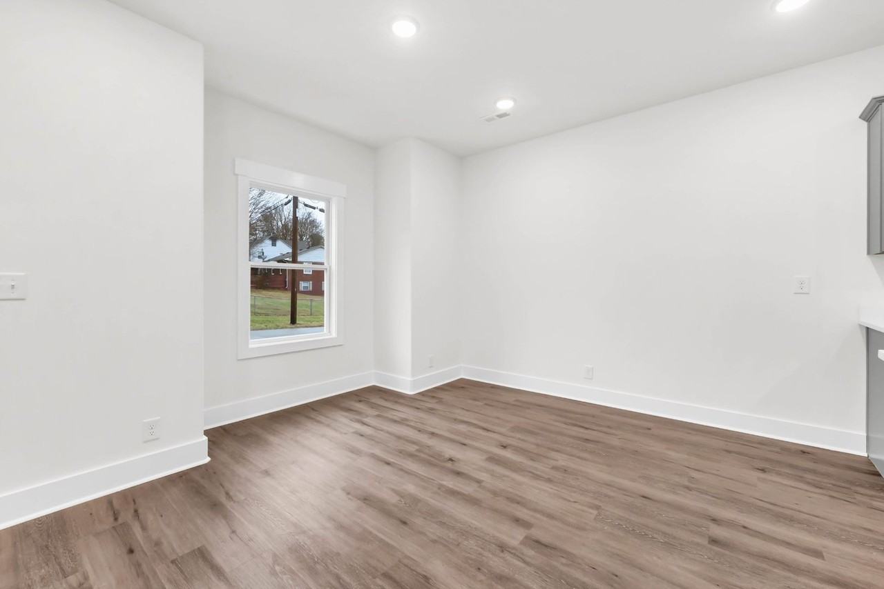 180 Clay Ridge Dr - Photo 5 of 26