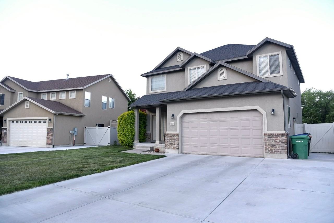 1034 Cinnamon Ridge Ln - Photo 2 of 7