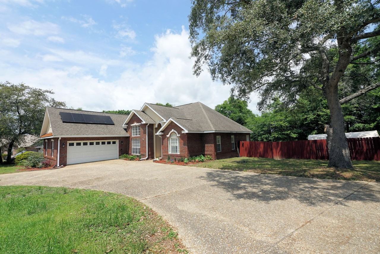 428 Riverchase Blvd - Photo 2 of 44