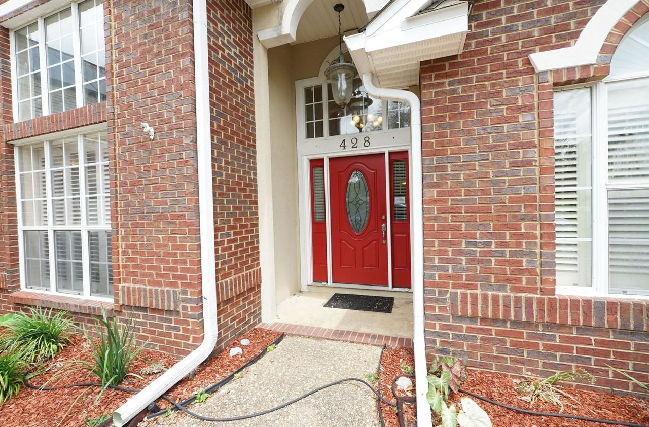 428 Riverchase Blvd - Photo 5 of 44