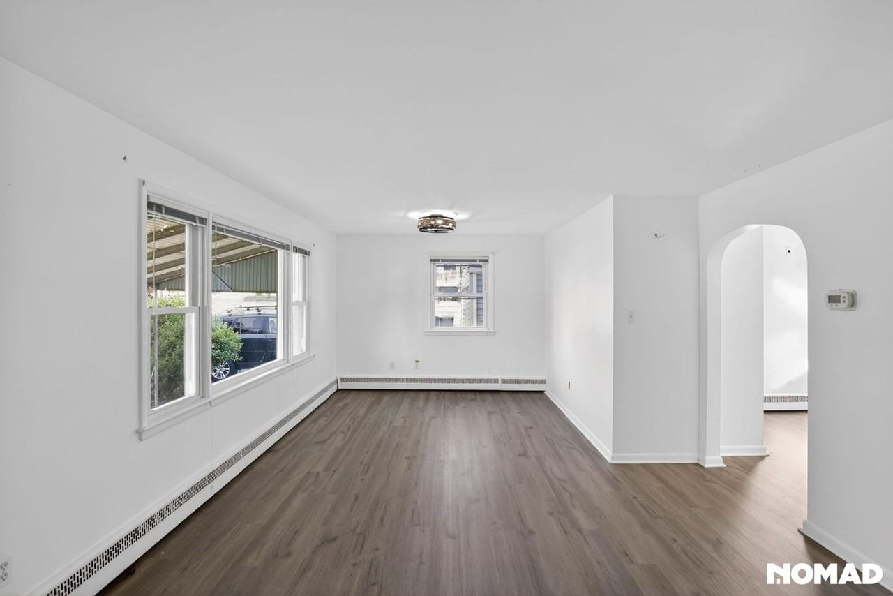 426 Myrtle Ave - Photo 2 of 15