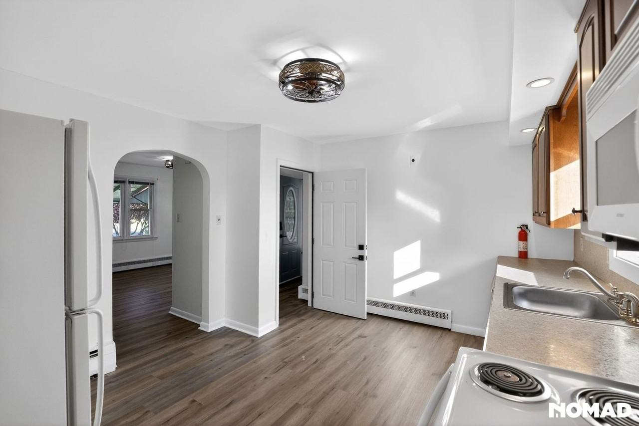 426 Myrtle Ave - Photo 5 of 15