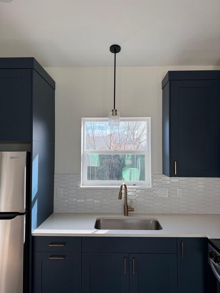 1410 S Newell St #100 - Photo 3 of 14