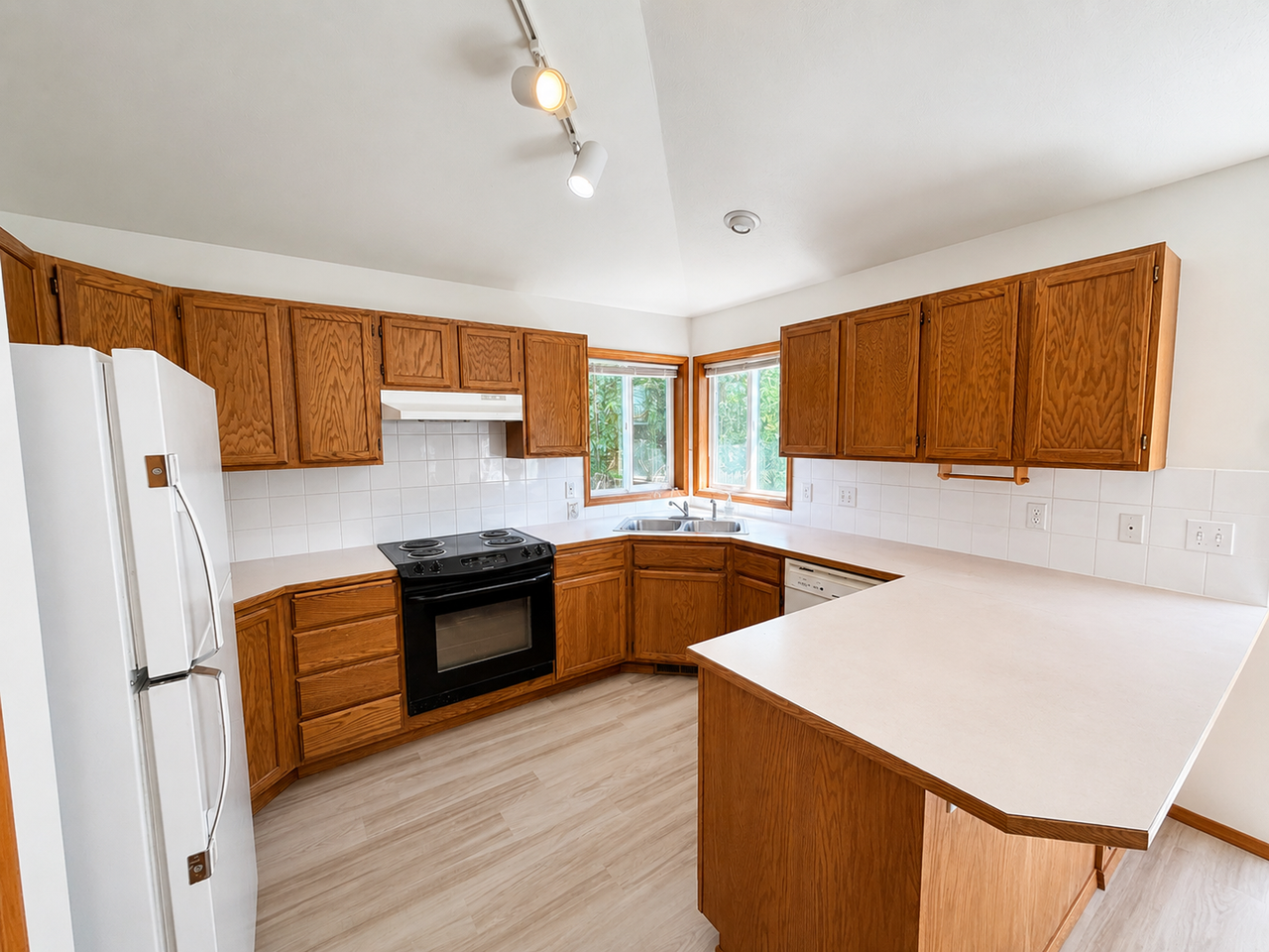 8814 N Farmdale St - Photo 4 of 17