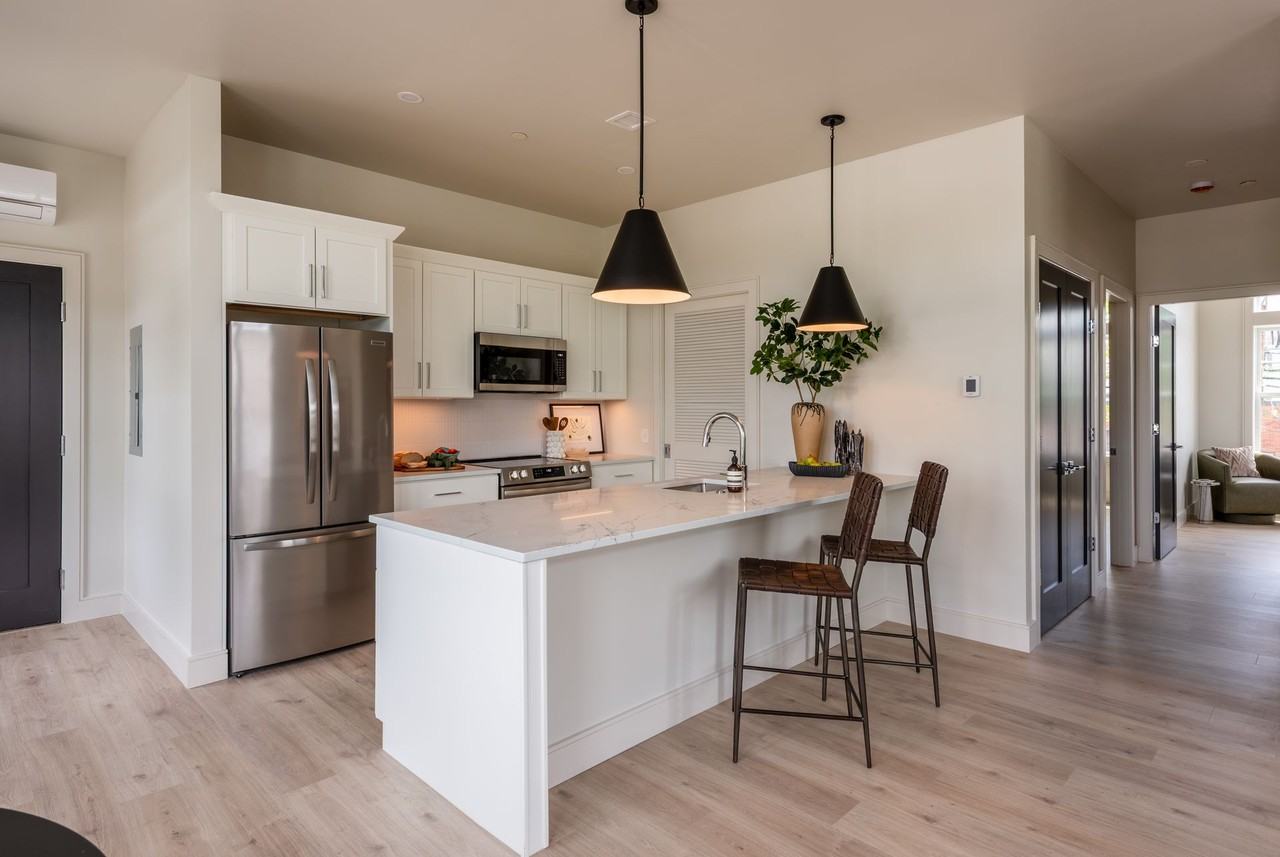 1223 Washington - Photo 4 of 50